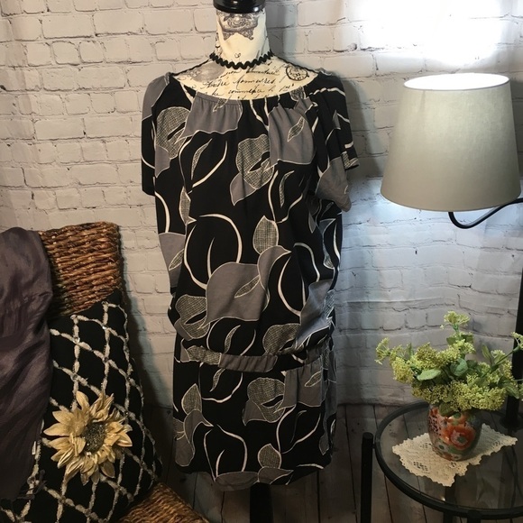 Old Navy Tops - Old Navy floral jerseys dress
